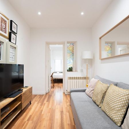 Apartamento En La Plaza De Lavapies Alquiler Temporal Madrid Exteriér fotografie