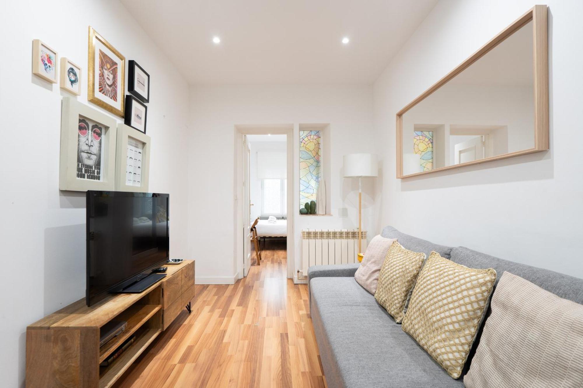 Apartamento En La Plaza De Lavapies Alquiler Temporal Madrid Exteriér fotografie