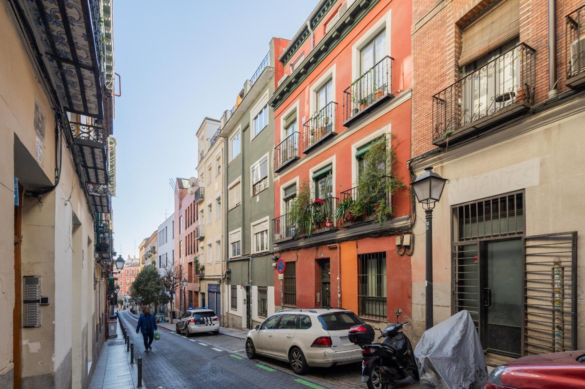 Apartamento En La Plaza De Lavapies Alquiler Temporal Madrid Exteriér fotografie