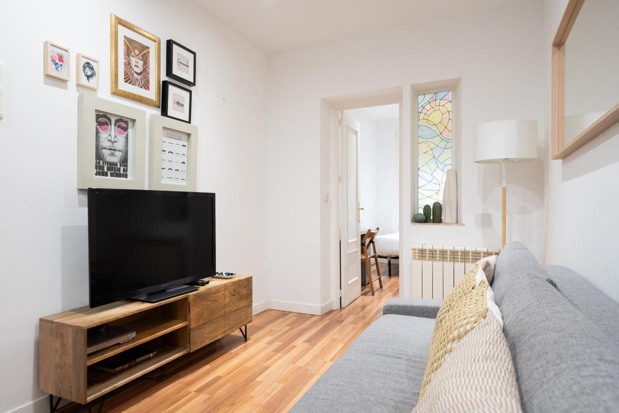 Apartamento En La Plaza De Lavapies Alquiler Temporal Madrid Exteriér fotografie
