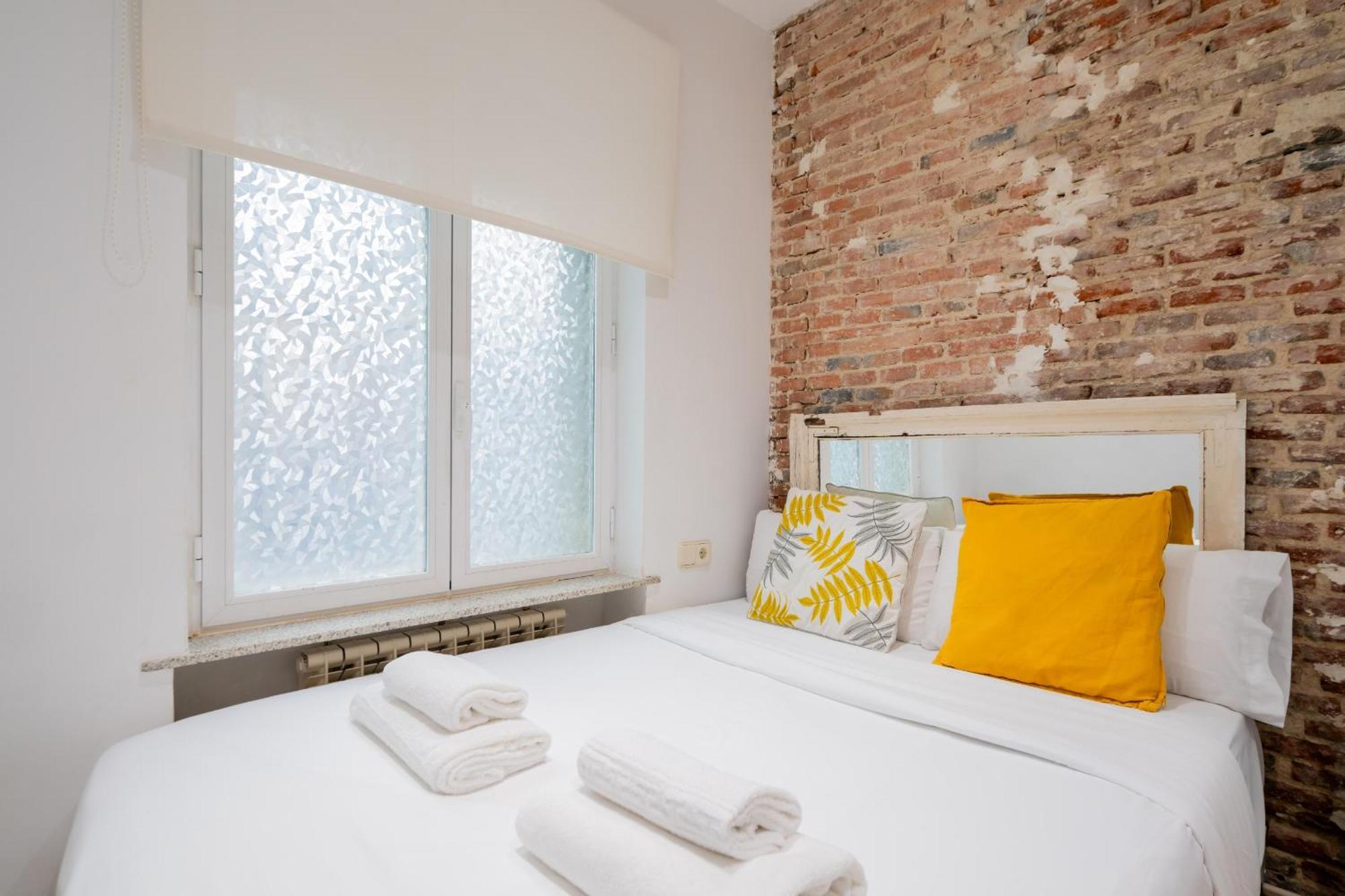 Apartamento En La Plaza De Lavapies Alquiler Temporal Madrid Exteriér fotografie