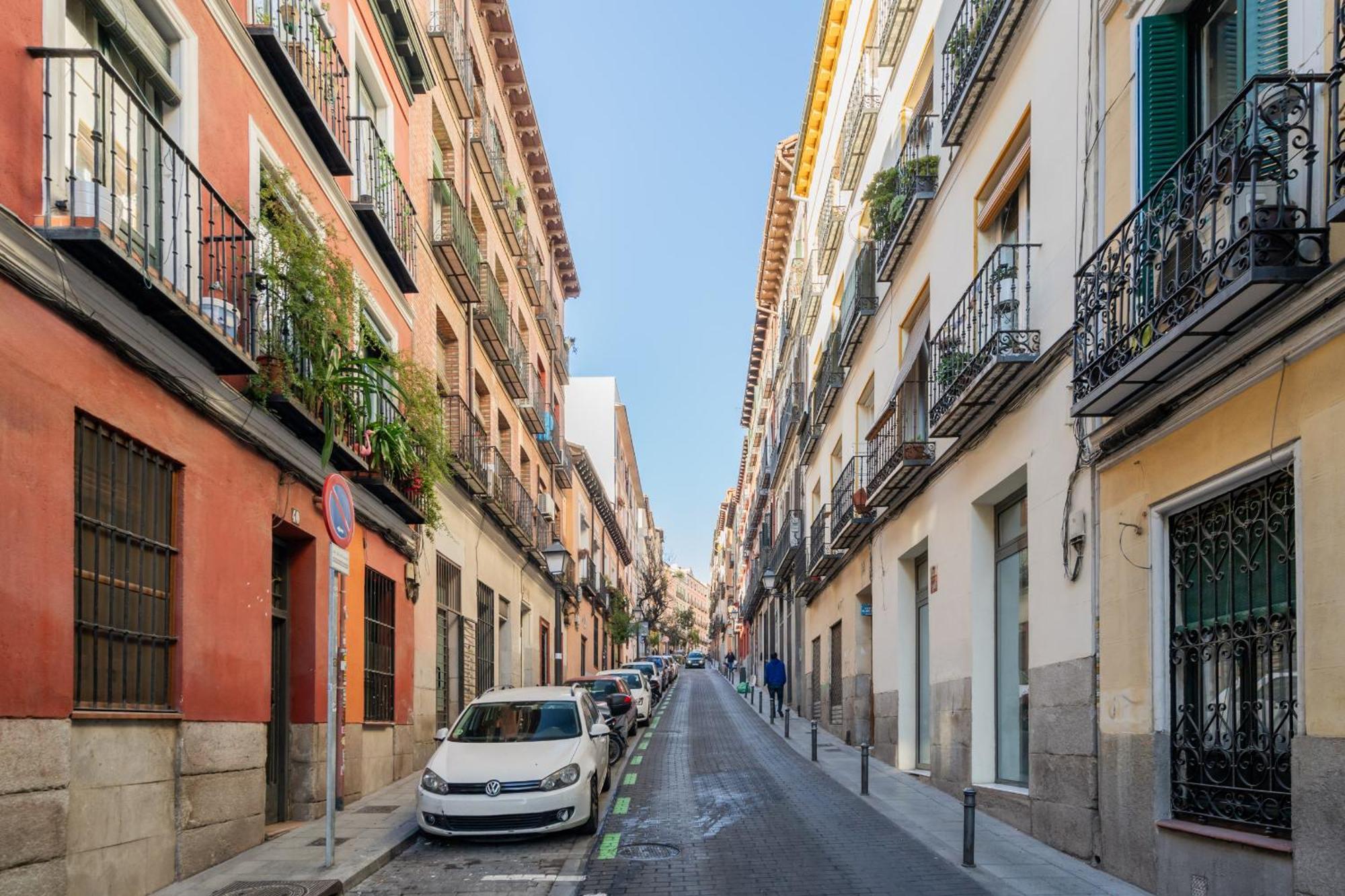 Apartamento En La Plaza De Lavapies Alquiler Temporal Madrid Exteriér fotografie