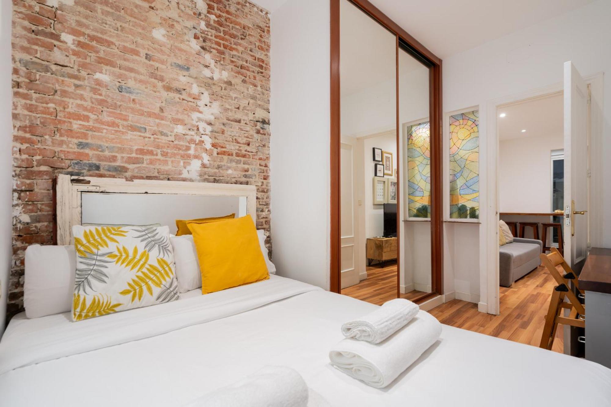Apartamento En La Plaza De Lavapies Alquiler Temporal Madrid Exteriér fotografie
